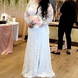 Wedding Dress & Accessories